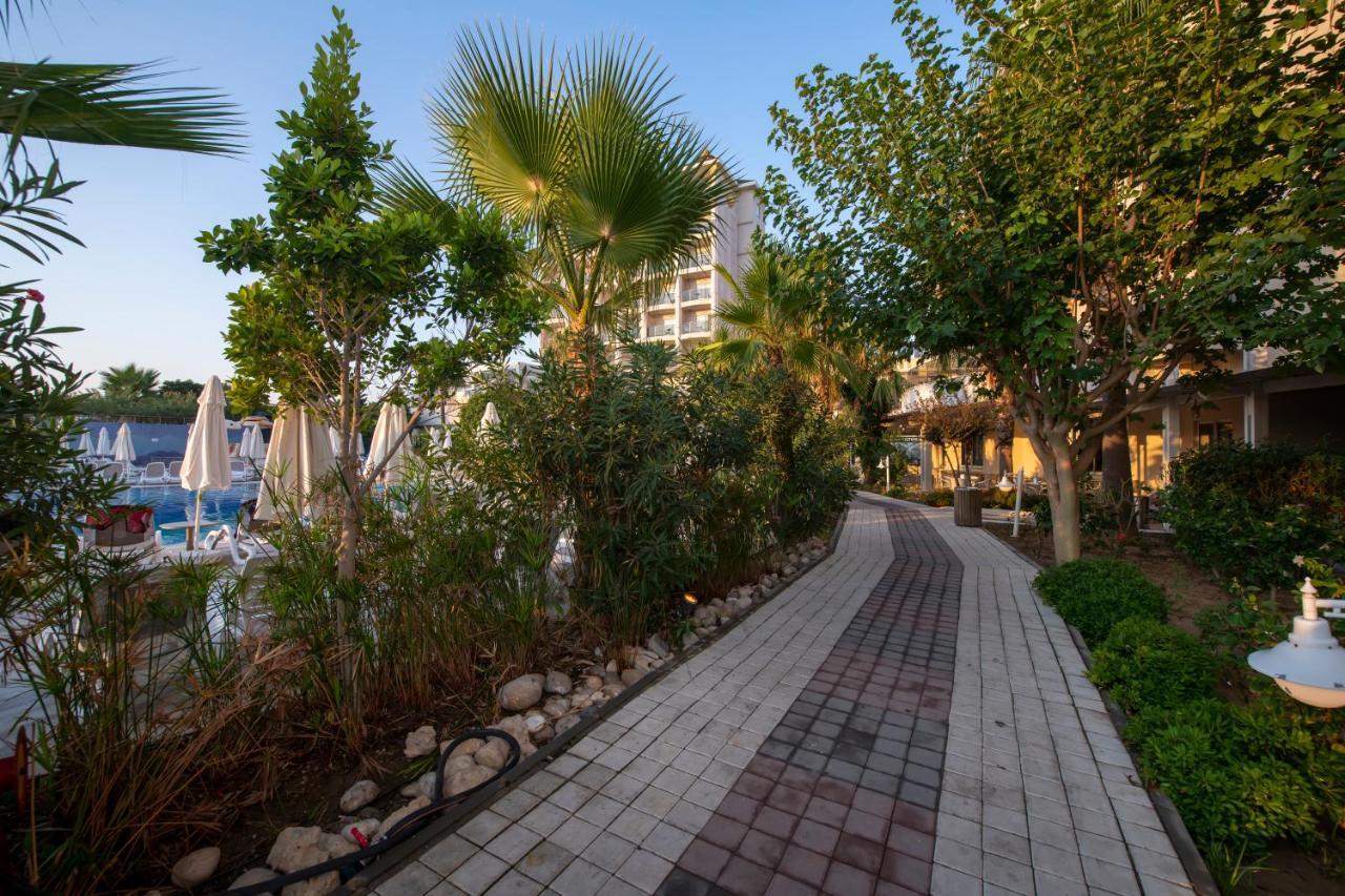 Lake River Side Hotel Spa Esterno foto