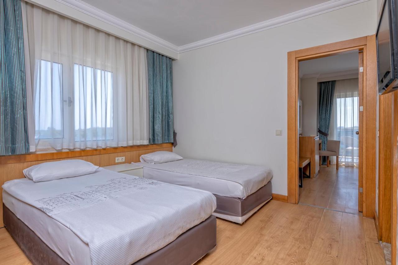 Lake River Side Hotel Spa Esterno foto